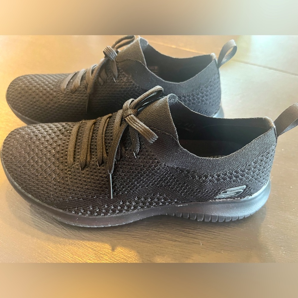 Skechers Black Sneakers with Knit Upper and Sock-Like Collar